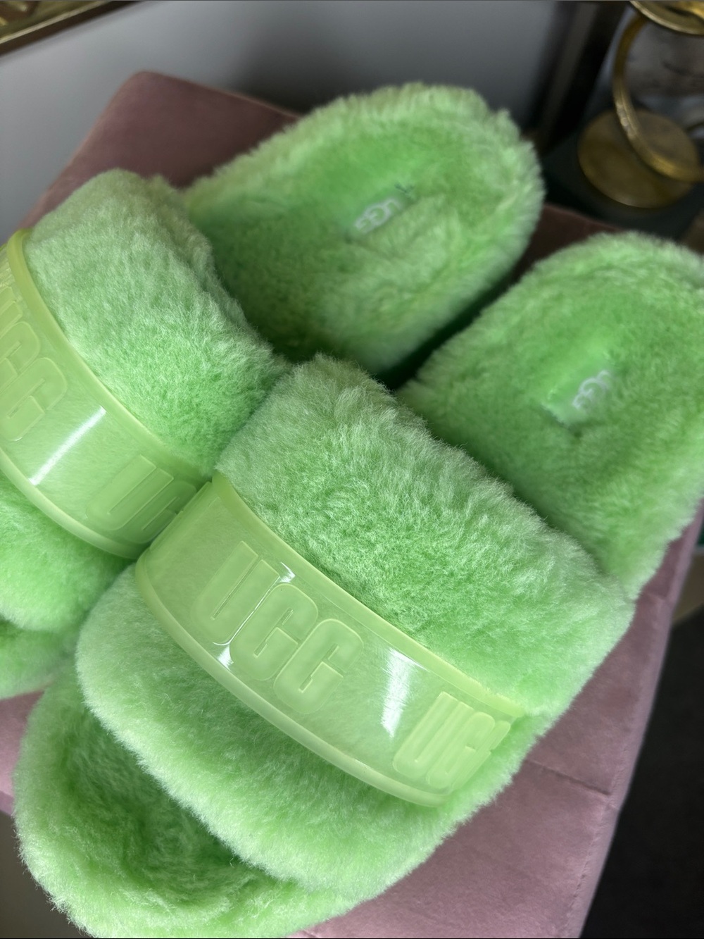 UGG Fluffita Green & Clear (New!) SIZE 10 - Picture 3 of 5